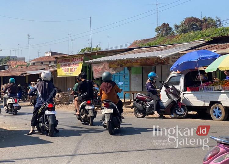 Kios pedagang di sepanjang Jalan Pattimura, Kabupaten Batang. (Humas Pemkab Batang/Lingkarjateng.id)