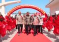 Jateng Dapat Investasi Rp480 M dari Perusahaan Tiongkok, Gubernur Tekankan Hal Ini 34 Gubernur Jawa Tengah Ahmad Luthfi (tengah) meresmikan PT DKV Printing Indonesia di Kawasan Ekonomi Kendal pada Selasa, 21 Juli 2026.