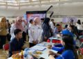 Kendal Job Fair 2026 Buka 4.703 Loker, Bupati Tika Harap Angka Pengangguran Menyusut 33 Bupati Kendal, Dyah Kartika Permanasari, meninjau Kendal Job Fair 2026 di Kendal Sport Center, Rabu, 22 Juli 2026. (Elza Nur Fauziah/Lingkarjateng.id)