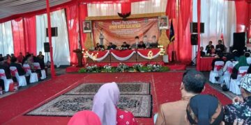 Ketua DPRD Sebut Budaya Harus Jadi Motor Pembangunan, Salatiga Jangan Kehilangan Jati Diri 10 Suasana Rapat Paripurna Istimewa DPRD Kota Salatiga dalam rangka Hari Jadi ke-1276 Kota Salatiga yang digelar di Alun-alun Pancasila, Jumat, 24 Juli 2026. (Angga Rosa/Lingkarjateng.id)