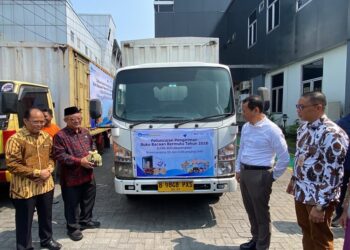 Kunjungan ke Kudus, Mendikdasmen Lepas Pengiriman 5,5 Juta Buku Bacaan untuk SD-SMP se-Indonesia