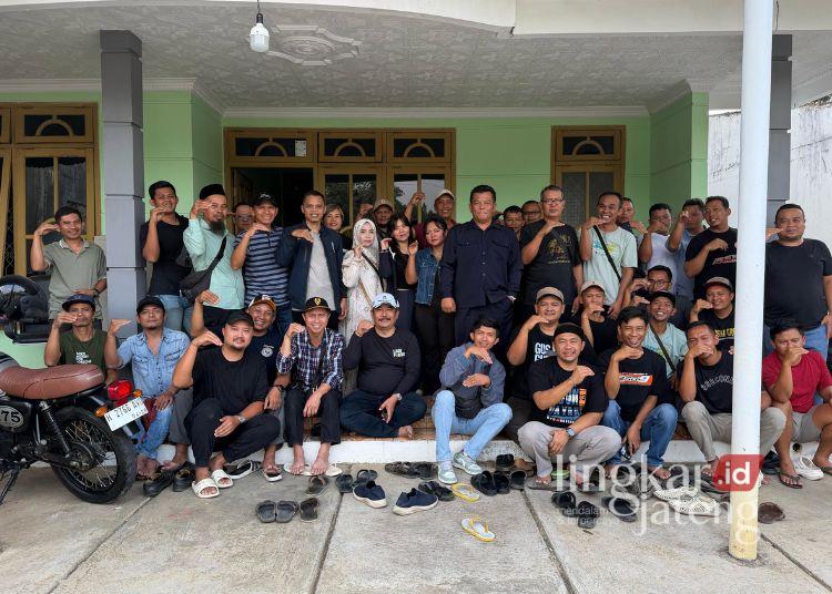 Merugi Imbas Pakan Mahal, Peternak Ayam Petelur di Kendal Bakal Gelar Aksi Damai 25 Para peternak ayam petelut yang tergabung dalam Koperasi Peternak Unggas Sejahtera (KPUS) se-Jawa Tengah usai rapat koordinasi membahas rencana aksi damai 10 Agustus 2026. (dok for Lingkarjateng.id)