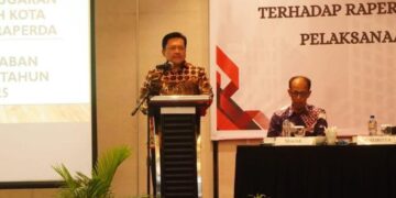 Meski Raih WTP, Wali Kota Salatiga Akui Tata Kelola APBD Masih Perlu Dibenahi 11 Wali Kota Salatiga Robby Hernawan menyampaikan sambutan pada rapat pembahasan Raperda tentang Pertanggungjawaban Pelaksanaan APBD (LPAPBD) Tahun Anggaran 2025 bersama Badan Anggaran DPRD di Surakarta pada Jumat malam, 3 Juli 2026. (Dok.Prokompim Setda Salatiga/Lingkarjateng.id)