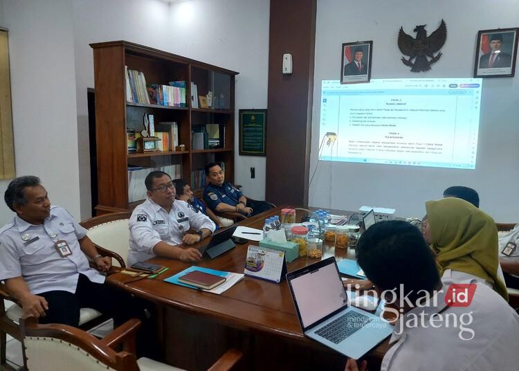 Pembahasan integrasi sistem aplikasi Nelayan Indonesia Jaya (NINJA) dengan sistem E-Pas Kecil milik Kementerian Perhubungan di Ruang Rapat Asisten II Sekda Jepara, Rabu, 1 Juli 2026. (Tomi Budianto/Lingkarjateng.id)