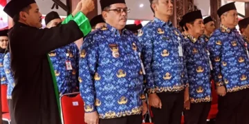 Mutasi-Promosi Jabatan, Bupati Semarang Lantik 118 Pejabat Baru 10 Prosesi pengambilan sumpah jabatan dalam pelantikan 118 pejabat Pemkab Semarang di Pendopo Rumah Dinas Bupati, Kamis, 30 Juli 2026. (Hesty Imaniar/Lingkarjateng.id)