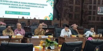 Kemendagri bersama Pemkab Batang menggelar sosialisasi pelaksanaan Kerja Sama Pemerintah dengan Badan Usaha (KPBU) program pemasangan PJU di Gedung DPRD Kabupaten Batang, Jateng, Senin, 27 Juli 2026. (Humas Pemkab Batang/Lingkarjateng.id)