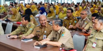 Pemkot Salatiga Buka Peluang Tambah PPPK Jika Pemerintah Buka Seleksi CASN 10 Sejumlah pegawai Pemkot Salatiga saat mengikuti pengarahan oleh Wali Kota Robby Hernawan di Gedung Setda, beberapa waktu lalu (Dok. Prokompim Setda Salatiga/Lingkarjateng.id)