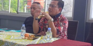 Plt Bupati Pekalongan Ajak Media Perkuat Sinergi untuk Pembangunan Daerah 10 Plt Bupati Pekalongan, Sukirman, saat menghadiri acara silaturahmi dengan insan media di Rumah Makan Kampung Damai, Kecamatan Karanganyar, Kabupaten Pekalongan, Kamis, 2 Juli 2026. (Fahri Akbar/Lingkarjateng.id)