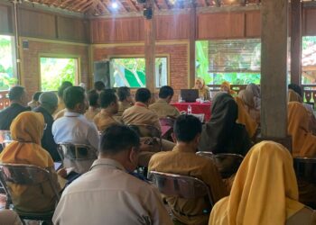 Focus Group Discussion II Revisi RTRW Kabupaten Demak 2027–2046 yang digelar di salah satu resto di Kabupaten Demak, Selasa, 21 Juli 2026. (M. Burhanuddin Aslam/Lingkarjateng.id)