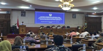 Dongkrak PAD, DPRD Dorong Pemkab Kudus Optimalkan Potensi Pendapatan Daerah 10 Rapat Paripurna dengan agenda Jawaban Bupati atas Pandangan Umum Fraksi-Fraksi terhadap Rancangan Peraturan Daerah (Ranperda) tentang Pertanggungjawaban Pelaksanaan APBD Kabupaten Kudus Tahun 2025, Kamis, 2 Juli 2026. (Nisa Hafizhotus S./Lingkarjateng.id)