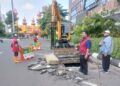 Pembongkaran tutup drainase di kawasan Simpang Lima Kota Semarang baru-baru ini. (Humas Pemkot Semarang/Lingkarjateng.id)