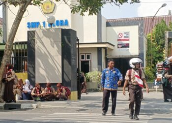Blora Hapus Penggunaan Seragam Batik bagi Siswa Baru, Ini Alasannya