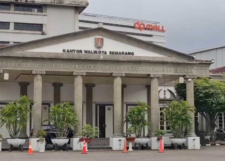 Kantor Wali Kota Semarang di Komplek Balai Kota Semarang. Foto : Syahril/Lingkar