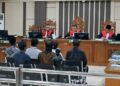 Sidang Kasus Sudewo, 6 Kades di Pati Buka-bukaan soal Dugaan Setoran Mahar Perangkat Desa 26 Enam kepala desa di Kabupaten Pati menjadi saksi dalam sidang dugaan pemerasan dalam pengisian perangkat desa yang menjerat Bupati Pati nonaktif Sudewo di Pengadilan Tipikor Semarang, Rabu, 22 Juli 2026. (Rizky Syahrul Al-Fath/Lingkarjateng.id)