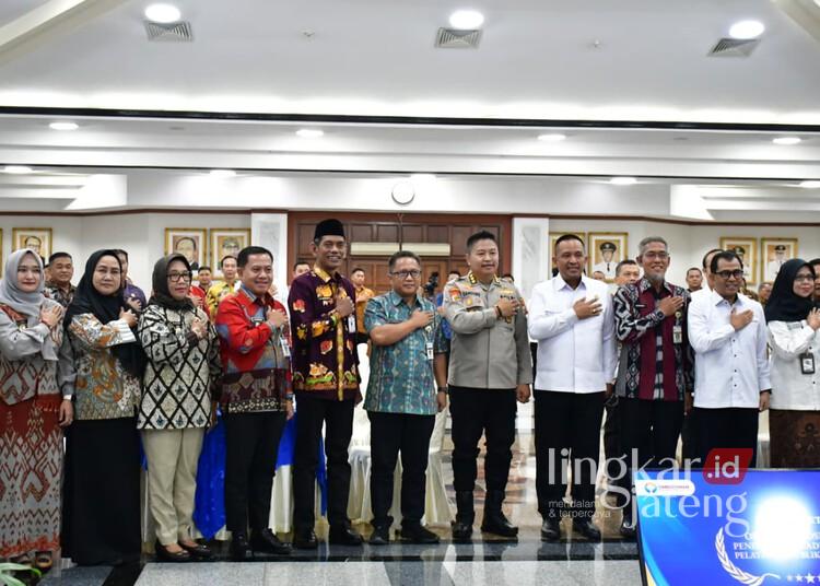 Plt Bupati Pekalongan, Sukirman (empat dari kiri), saat mengikuti Entry Meeting Penilaian Maladministrasi Pelayanan Publik Tahun 2026 di Gedung Gradhika Bhakti Praja, Semarang, Selasa, 28 Juli 2026. (Humas Pemkab Pekalongan/Lingkarjateng.id)
