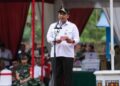 Wakil Gubernur Jawa Tengah, Taj Yasin Maimoen, saat memimpin upacara pembukaan TMMD Reguler ke-129 dan TMMD Sengkuyung Tahap III Tahun Anggaran 2026 secara serentak di Lapangan Desa Bingkeng, Kecamatan Dayeuhluhur, Kabupaten Cilacap, Rabu, 15 Juli 2026. (Humas Pemprov Jateng/Lingkarjateng.id)