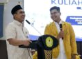 Taj Yasin Titip Pesan Mahasiswa KKN Unsoed Perkuat Program Kecamatan Berdaya 31 Wakil Gubernur Jawa Tengah, Taj Yasin Maimoen (kiri), memberikan arahan saat pelepasan mahasiswa Unsoed untuk program KKN di Auditorium Graha Widyatama Profesor Rubijanto Misman kampus Unsoed pada Selasa, 7 Juli 2026. (dok for Lingkarjateng.id)