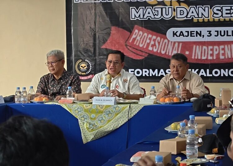 Dialog publik bertajuk “Menakar Kepala Daerah Berkarakter dan Berkualitas Menyongsong Kajen Bermartabat, Maju dan Sejahtera” di Kecamatan Karanganyar, Jumat (3/7/2026) sore. Foto: Fahri Akbar/Lingkar