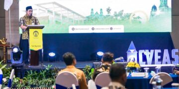 Wakil Gubernur Jawa Tengah, Taj Yasin Maimoen, saat membuka The 8th International Conference on Vocational Education Applied Science and Technology (ICVEAST) 2026 yang diselenggarakan Universitas Indonesia bekerja sama dengan Universitas Diponegoro di Hotel Gumaya Semarang, Kamis, 16 Juli 2026. (dok for Lingkarjateng.id)
