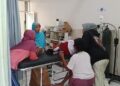 19 Siswa SD di Blora Diduga Keracunan MBG, Guru Sebut Ada Susu Kotak yang Pecah 31 Siswa SDN Sendangrejo menjalani perawatan medis di UGD Puskesmas Ngawen diduga akibat keracunan MBG, Senin, 20 Juli 2026. (Eko Wicaksono/Lingkarjateng.id)