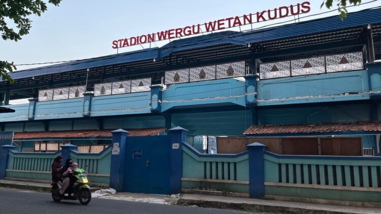 Tampak Stadion Wergu Wetan Kudus. Foto: Nisa Hafizhotus Syarifa/Lingkar