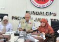 Anggota Komisi E DPRD Jateng Ida Nurul Farida (kanan) saat menyampaikan sambutan dalam Focus Group Discussion (FGD) Pelayanan Informasi Rawan Bencana Provinsi di Kantor BPBD Jateng pada Rabu, 15 Juli 2026. (Dok. Pribadi/Lingkarjateng.id)