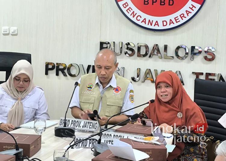 Anggota Komisi E DPRD Jateng Ida Nurul Farida (kanan) saat menyampaikan sambutan dalam Focus Group Discussion (FGD) Pelayanan Informasi Rawan Bencana Provinsi di Kantor BPBD Jateng pada Rabu, 15 Juli 2026. (Dok. Pribadi/Lingkarjateng.id)