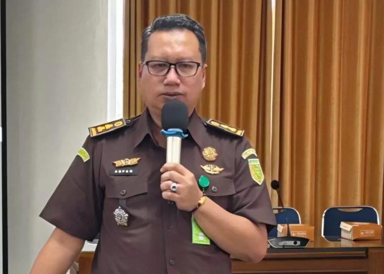Kejati Jateng Tegaskan Tidak Ada Penggeledahan, Penyisiran, Pemeriksaan maupun OTT terhadap SPPG di Jawa Tengah 25 Kepala Seksi Penerangan Hukum (Kasi Penkum) Kejati Jateng, Arfan Triono, SH