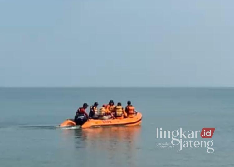 2 Nelayan Jepara Hilang di Perairan Bondo, Pencarian Masih Berlangsung 25 Proses pencarian nelayan hilang di perairan Bondo, Kecamatan Bangsri, Kabupaten Jepara. (Dok. Pribadi/Lingkarjateng.id)