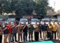 30 Armada Pick Up Koperasi Merah Putih Disalurkan di Kendal 33 Bupati Kendal Dyah Kartika Permanasari foto bersama Dandim 0715/Kendal Letkol Inf Ade Sohali dan jajaran saat penyerahan secara simbolis armada pick up Koperasi Merah Putih, Kamis, 2 Juli 2026. (Anik Kustiani/Lingkarjateng.id)