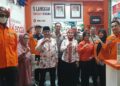 Stand Badan Penanggulangan Bencana Daerah (BPBD) Kabupaten Kendal di  Kendal Open Fair (KOF) 2026 saat dikunjungi Bupati Kendal Dyah Kartika Permanasari. (Dok. Pribadi/Lingkarjateng.id)