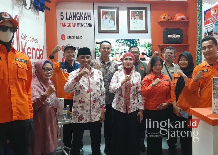 Kendal Open Fair 2026 Jadi Ajang BPBD Kenalkan Mitigasi Bencana ke Masyarakat 25 Stand Badan Penanggulangan Bencana Daerah (BPBD) Kabupaten Kendal di Kendal Open Fair (KOF) 2026 saat dikunjungi Bupati Kendal Dyah Kartika Permanasari. (Dok. Pribadi/Lingkarjateng.id)