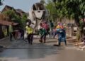 Pembangunan infrastruktur jalan di Pati. (Lingkarjateng.id)