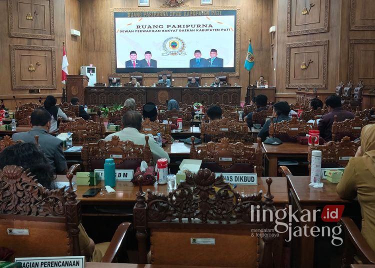 Rapat paripurna persetujuan Raperda Pertanggungjawaban Pelaksanaan APBD 2025, Selasa, 14 Juli 2026. (Lingkarjateng.id)
