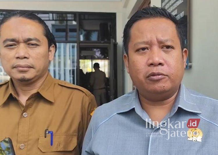 Ketua Komisi D DPRD Kabupaten Pati, Teguh Bandang Waluyo bersama Pelaksana tugas (Plt) Direktur RSUD Soewondo Ahmad Husin. (Lingkarjateng.id)