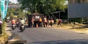 Ketua DPRD Pati Soroti Progres Perbaikan Jalan, Baru 27 dari 54 Titik 10 Progres pekerjaan jalan rusak di Pati jadi sorotan DPRD. (Lingkarjateng.id)
