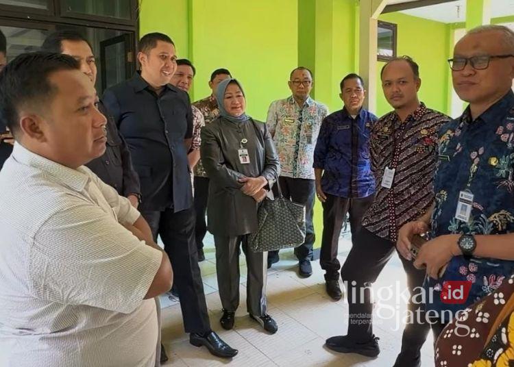 Jajaran Komisi D DPRD Pati saat melakukan inspeksi mendadak (sidak) ke RSUD Kayen pada Kamis, 23 Juli 2026. (Lingkarjateng.id)