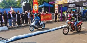 Kapolres Pekalongan AKBP Rachmad C. Yusuf secara resmi membuka Kapolres Pekalongan Cup Drag Bike Pemula 2026 di Komplek Pemkab Pekalongan, Kajen, Minggu, 5 Juli 2026. (Fahri Akbar/Lingkarjateng.id)