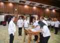 Wali Kota Semarang Rotasi-Mutasi 47 Pejabat, Sejumlah Nama Duduki Posisi Strategis 33 Wali Kota Semarang, Agustina Wilujeng Pramestuti, saat melantik sejumlah pejabat Pemkot Semarang di Ruang Loka Krida Balai Kota Semarang, Rabu, 8 Juli 2026. (Humas Pemkot Semarang/Lingkarjateng.id)