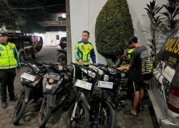 Patroli Balap Liar, Polisi Angkut Belasan Motor di Jalan Jenderal Sudirman Kudus