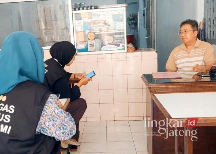 Toko Online di Salatiga Mulai Didata, BPS Pastikan Semua Usaha Masuk Sensus Ekonomi 2026 25 Petugas Sensus Ekonomi 2026 saat mendata pelaku UMKM di Salatiga, belum lama ini. (Dok.BPS Salatiga/Lingkarjateng.id)