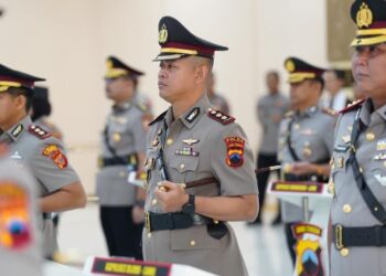 Kapolres Salatiga AKBP Jonathan David Harianthono (tengah) saat mengikuti sertijab di Gedung Borobudur Mapolda Jawa Tengah, Semarang, Rabu, 29 Juli 2026. (Dok.Humas Polres Salatiga/Lingkarjateng.id)