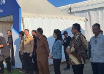 Wakil Ketua DPRD Provinsi Jawa Tengah, Mohammad Saleh (kedua kanan) saat menghadiri groundbreaking pembangunan peternakan sapi perah terpadu di Kabupaten Brebes pada Senin, 20 Juli 2026. (Dok. for Lingkarjateng.id)