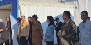 Wakil Ketua DPRD Provinsi Jawa Tengah, Mohammad Saleh (kedua kanan) saat menghadiri groundbreaking pembangunan peternakan sapi perah terpadu di Kabupaten Brebes pada Senin, 20 Juli 2026. (Dok. for Lingkarjateng.id)