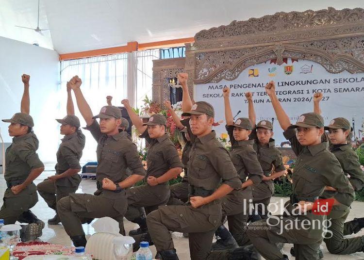 Sekolah Rakyat di Semarang Mulai MPLS, Fokus Bentuk Karakter Tanpa Perpeloncoan 25 Pentas seni oleh siswa-siswi pada MPLS Sekolah Rakyat di Kota Semarang, pada Selasa, 14 Juli 2026. (Syahril Muadz/Lingkarjateng.id)
