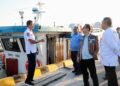 Sekretaris Kementerian Koordinator Bidang Infrastruktur dan Pembangunan Kewilayahan (Sesmenko Infra) Ayodhia G. L. Kalake saat berkunjung ke Karimunjawa, pada Kamis (6/8/2026). Foto : Tomi/ Lingkar