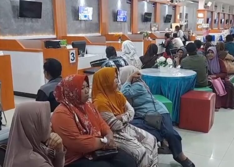 Keaktifan Kepesertaan JKN di Blora 71,25 Persen, Bupati Arief : Dampak Pembaharuan DTSEN 25 Keaktifan Kepesertaan JKN di Blora 71,25 Persen, Bupati Arief : Dampak Pembaharuan DTSEN. Foto : Hanafi/lingkar