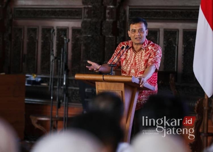 Gubernur Jawa Tengah, Ahmad Luthfi, saat menghadiri Konferensi Cabang (Konfercab) XXXII Pengurus Cabang (PC) Pergerakan Mahasiswa Islam Indonesia (PMII) Kabupaten Kudus di Pendopo Kabupaten Kudus, Sabtu, 8 Agustus 2026.