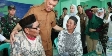 Hari Jadi ke-81 Jateng, Program Speling Pangkas Jarak Layanan Kesehatan l 10 Gubernur Jateng Ahmad Luthfi meninjau pelaksanaan program Speling. (Dok for Lingkarjateng.id)