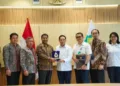 Bupati Rembang Harno saat menemui Wakil Menteri Kesehatan RI Benjamin Paulus Octavianus di Kantor Kemenkes, Jakarta, Kamis, 27 Agustus 2026. (Vicky Rio/Lingkarjateng.id)